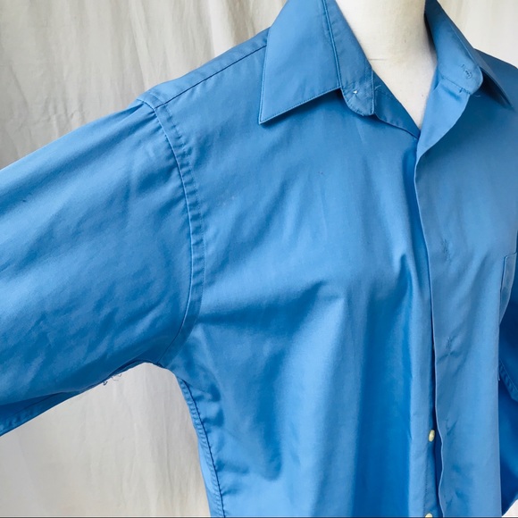 Men’s Arrow Dress Shirt - Picture 2 of 3